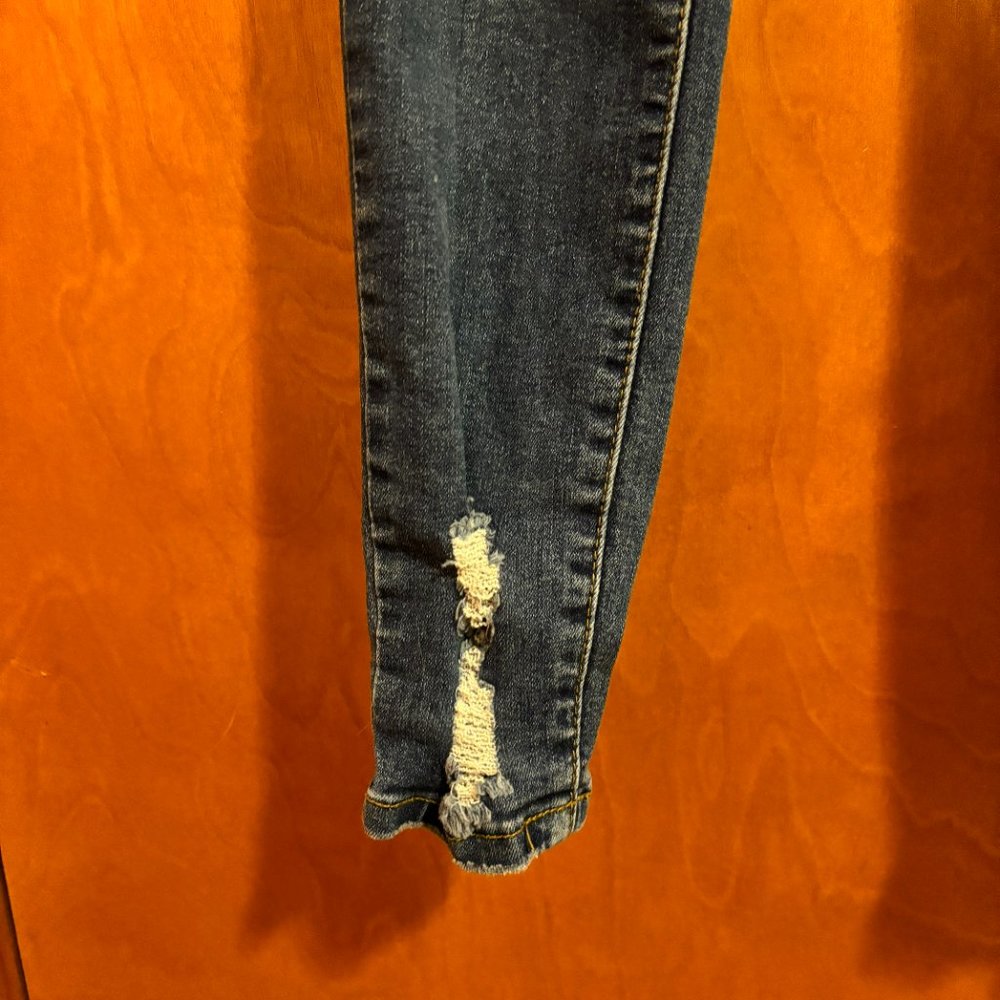 Thread & Others Distressed‎ Jeans Size 7/8 - Picture 6 of 16